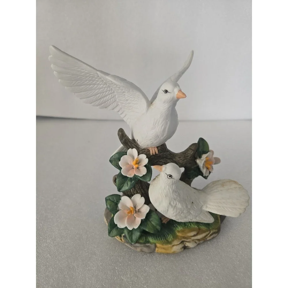 GEI Vintage 1997 White‎ Love Dove Birds Porcelain Ceramic Figurine